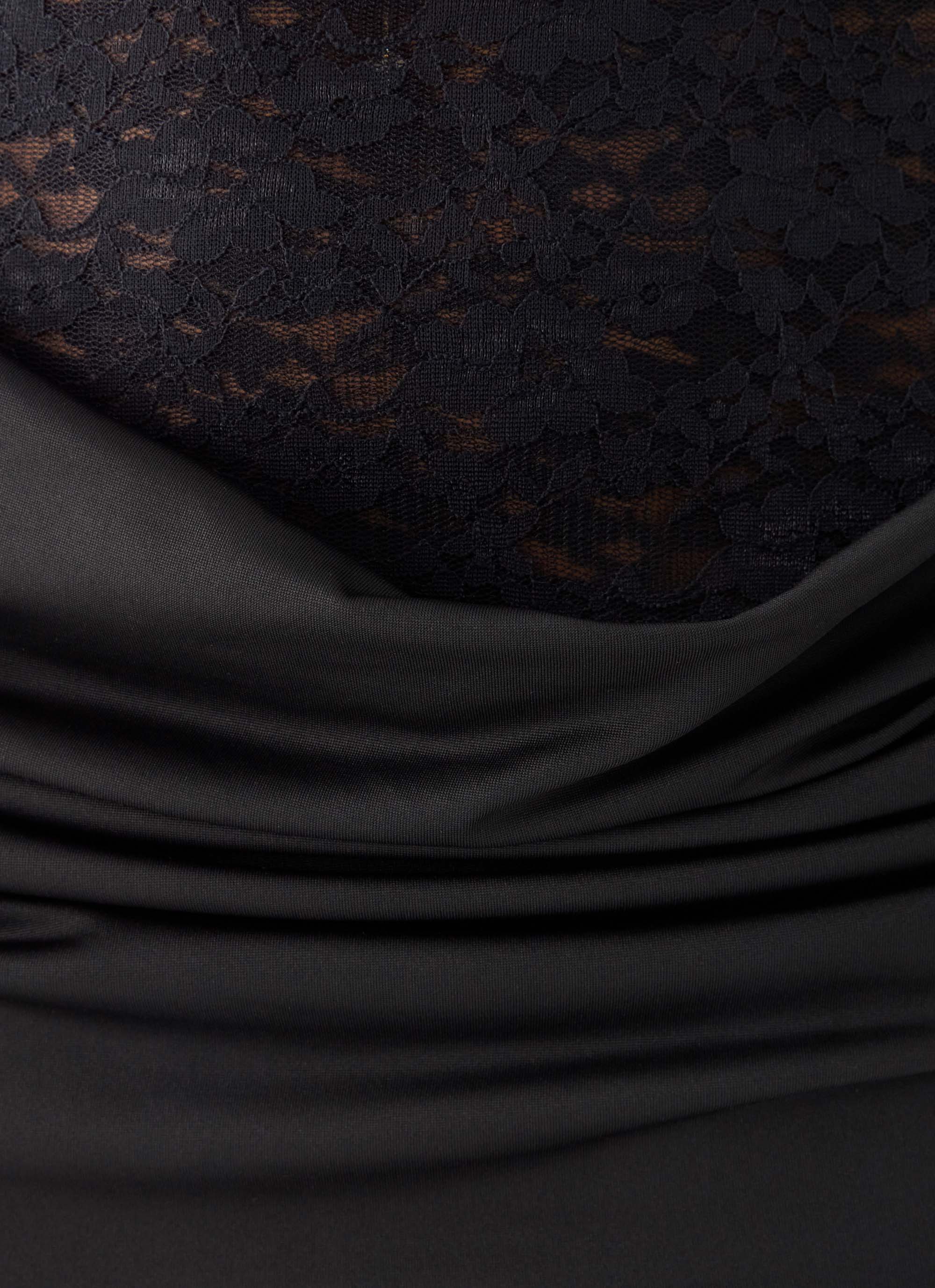 Emesy Lace Maxi Dress - Black