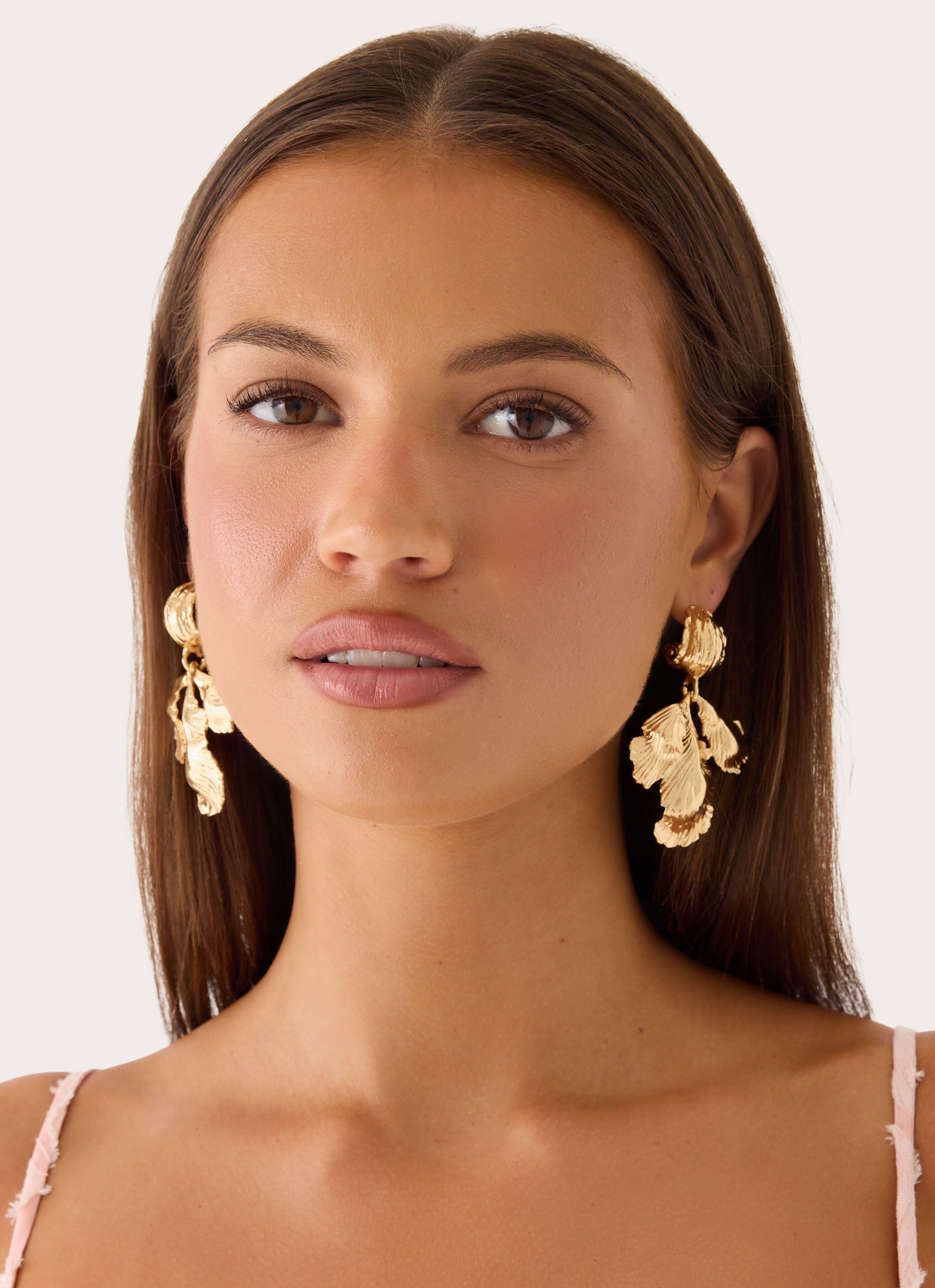 Golden Invite Earrings - Gold