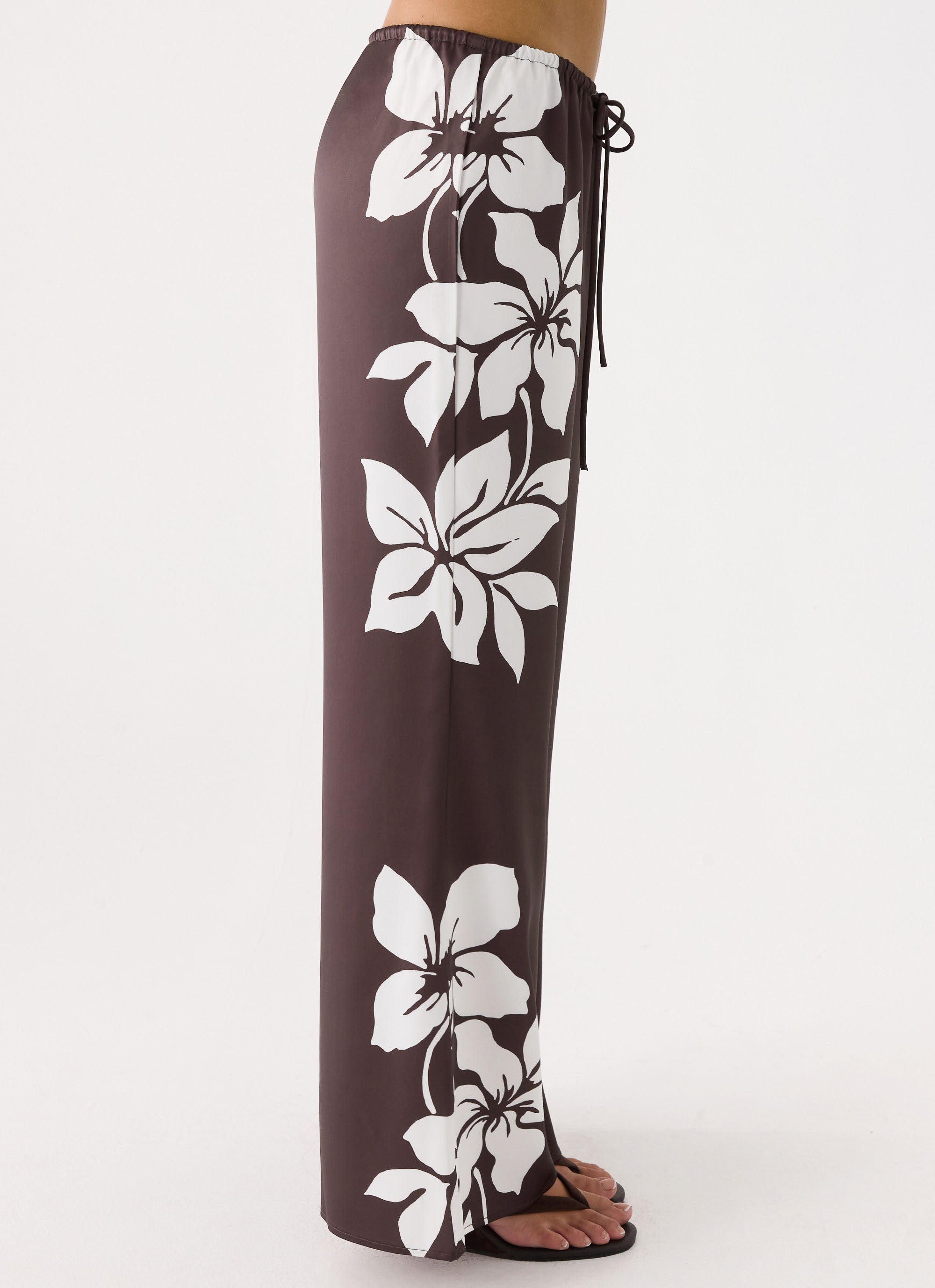 Sorena Low Rise Flared Pants - Chocolate Tropic Floral