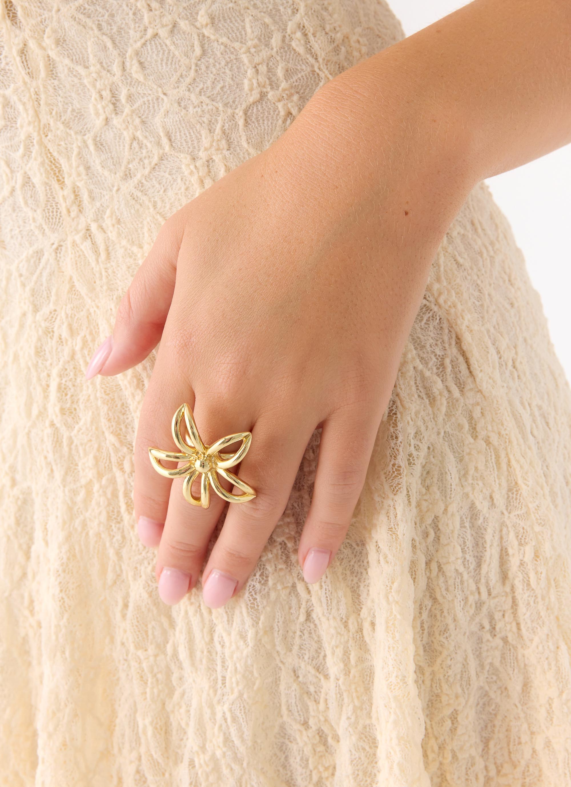 Sunpetal Ring - Gold