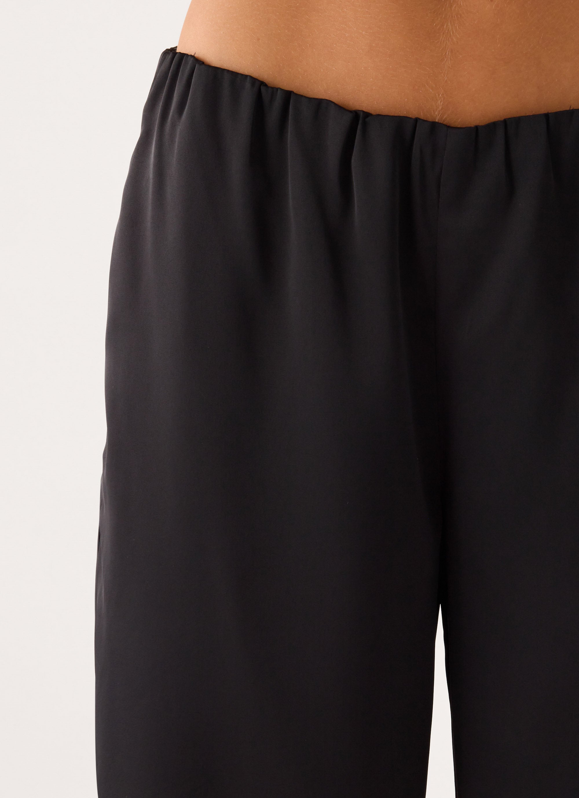 Zoeyy Satin Pant - Black